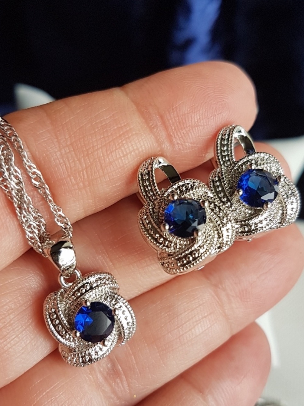 Swarovski Elements 925 Sterling Silver Round Sapphire Blue Necklace Earrings SET